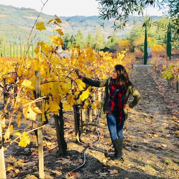 Meet your Posher, Precilla - Picture 2 of 2